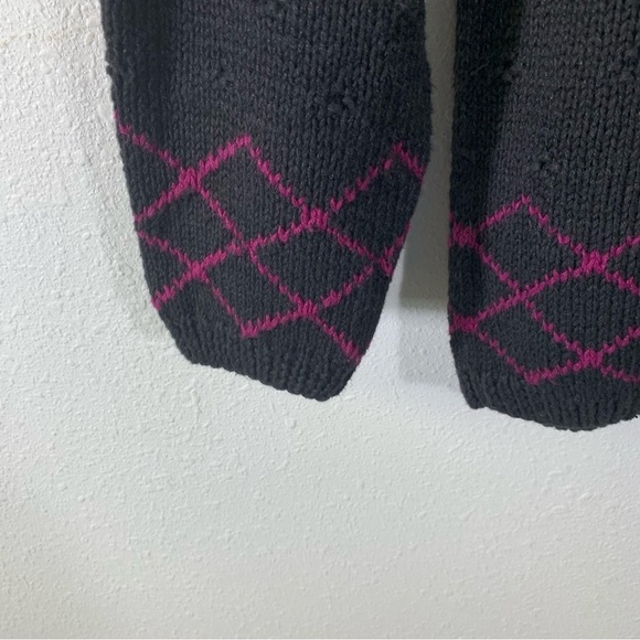 Northern Isles Portraits Womens Hand Knit Black Size Large Floral Sweater Warm - Picture 10 of 15